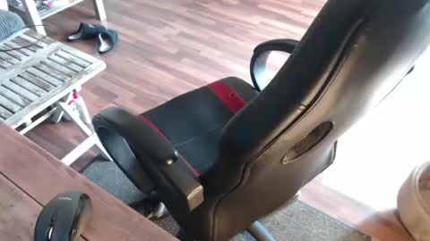 Snapshot of neptun1965 chatting on 04-16-26, 12:28 neptun1965 online show from 04-16-26, 12:28