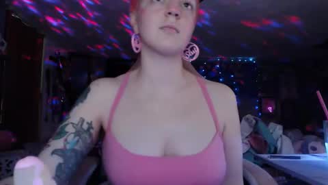 Snapshot of nerdy_squirty chatting on 03-10-25, 08:15 NerdySquirty online show from 03-10-25, 08:15