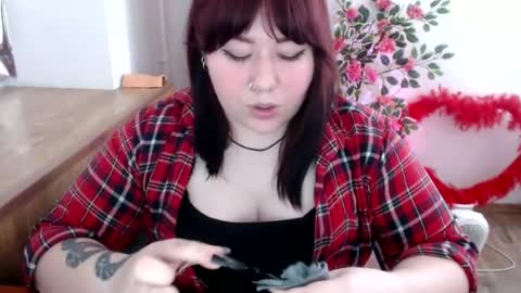 Snapshot of nereia chatting on 05-27-26, 05:32 nereia online show from 05-27-26, 05:32
