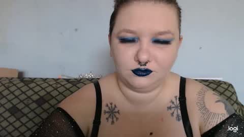 Snapshot of neriphine chatting on 10-24-25, 09:49 Neriphine online show from 10-24-25, 09:49