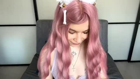 Lori online show from 04-12-26, 01:27