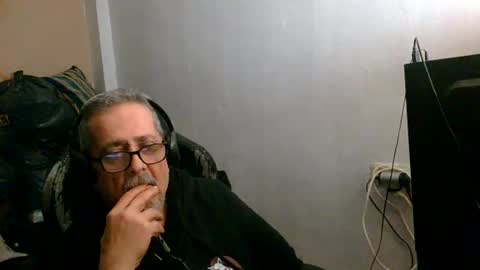 Snapshot of neron401 chatting on 04-27-26, 01:36 neron401 online show from 04-27-26, 01:36