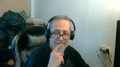 Snapshot of neron401 chatting on 05-01-26, 04:11 neron401 online show from 05-01-26, 04:11