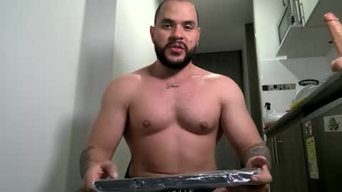 neron XXL online show from 11-24-25, 11:48