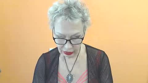 Snapshot of nessyjenixs chatting on 10-26-25, 08:42 NessyJenixs online show from 10-26-25, 08:42