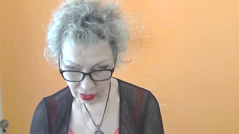NessyJenixs online show from 04-01-26, 07:42
