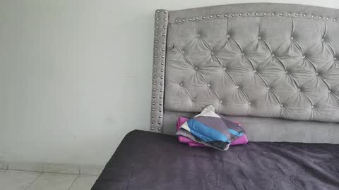 Snapshot of nesuko_kamado chatting on 10-27-25, 04:33 nesuko_kamado online show from 10-27-25, 04:33