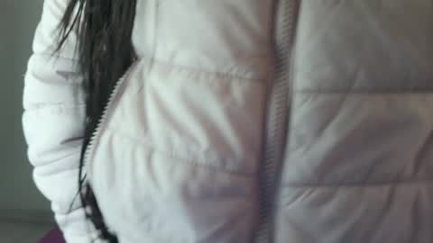 Snapshot of nesuko_kamado chatting on 12-15-25, 11:25 nesuko_kamado online show from 12-15-25, 11:25