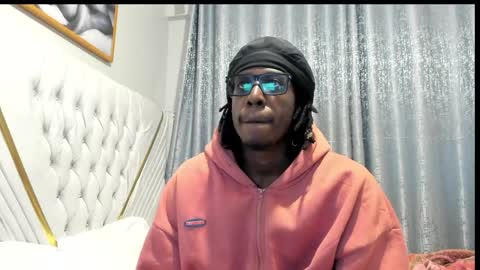 Snapshot of netfux_and_chill chatting on 05-18-26, 04:40 netfux_and_chill online show from 05-18-26, 04:40