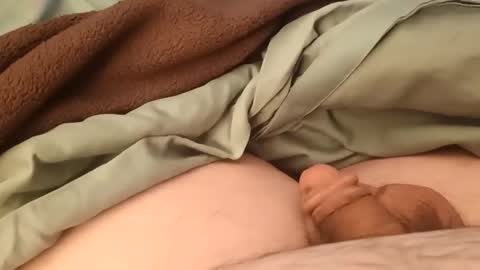 Snapshot of neverseentthatb4 chatting on 10-01-25, 12:27 Matt online show from 10-01-25, 12:27