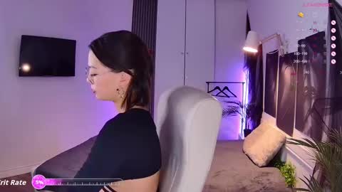 Snapshot of new_meow chatting on 10-12-25, 06:34 Alice online show from 10-12-25, 06:34