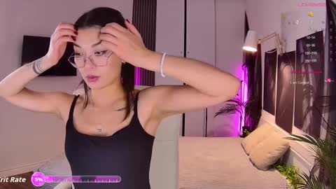 Snapshot of new_meow chatting on 10-18-25, 07:20 Alice online show from 10-18-25, 07:20