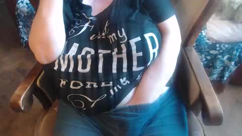 Lilly  online show from 01-29-25, 08:08