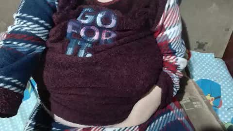 Lilly  online show from 10-04-25, 04:21