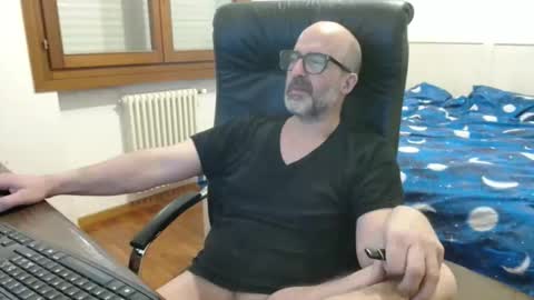 simi online show from 03-22-26, 05:44