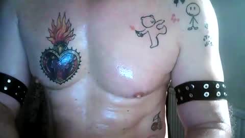 newcamboy1 online show from 01-01-25, 02:31