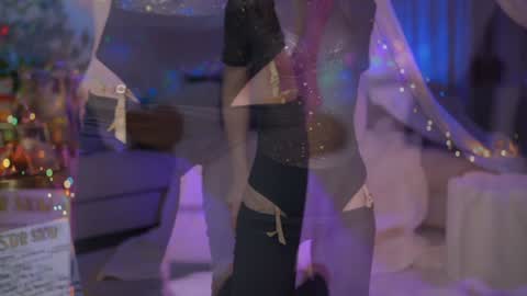 Snapshot of newchloe18 chatting on 11-15-25, 09:11 newchloe18 online show from 11-15-25, 09:11