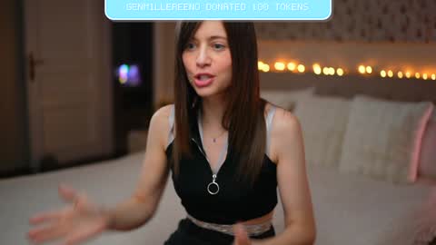 Snapshot of newchloe18 chatting on 11-22-25, 09:03 newchloe18 online show from 11-22-25, 09:03