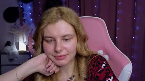 Snapshot of newdayo chatting on 10-31-25, 06:53 newdayo online show from 10-31-25, 06:53