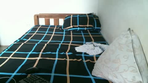 Lucy Pearl online show from 02-21-25, 07:23