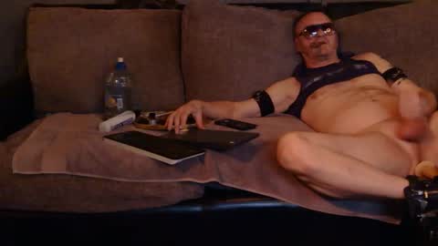 Snapshot of newfun11 chatting on 02-25-26, 10:30 newfun11 online show from 02-25-26, 10:30