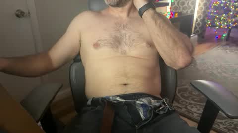 Snapshot of newguy_097 chatting on 11-10-25, 07:13 newguy_097 online show from 11-10-25, 07:13