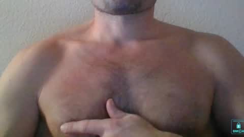 Snapshot of newtyguy90 chatting on 01-11-25, 01:01 newtyguy90 online show from 01-11-25, 01:01