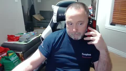 NewWorld online show from 02-05-25, 10:33