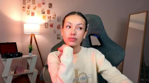 Snapshot of nexorine chatting on 02-12-26, 01:17 Lilly online show from 02-12-26, 01:17