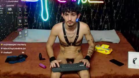 Snapshot of nextboywell1 chatting on 12-13-25, 07:53 Yeison online show from 12-13-25, 07:53