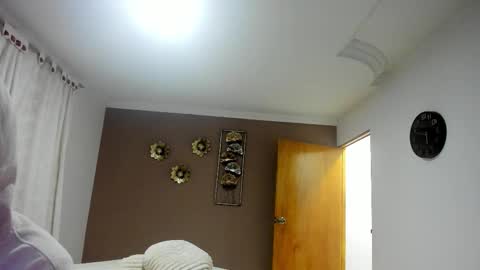 Snapshot of neyder_sanz chatting on 02-12-26, 11:49 NEYDER online show from 02-12-26, 11:49