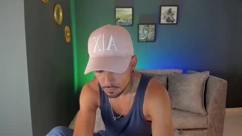 Snapshot of neyder_sanz chatting on 02-27-26, 01:33 NEYDER online show from 02-27-26, 01:33