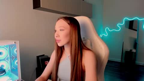 Mina online show from 02-24-26, 07:39