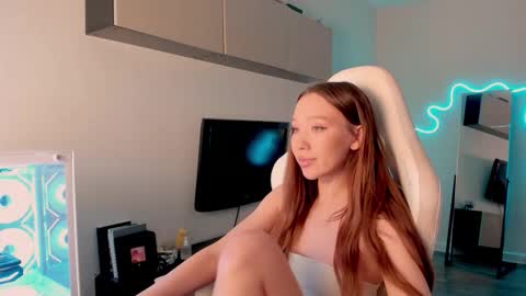 Mina online show from 03-11-26, 07:14