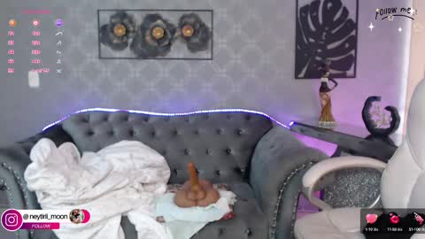 Snapshot of neytiri_moon chatting on 03-01-25, 09:04 Sandra online show from 03-01-25, 09:04