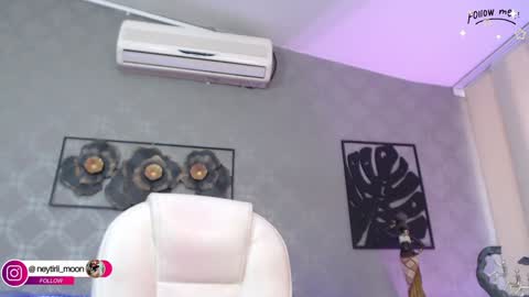 Snapshot of neytiri_moon chatting on 03-09-25, 02:32 Sandra online show from 03-09-25, 02:32