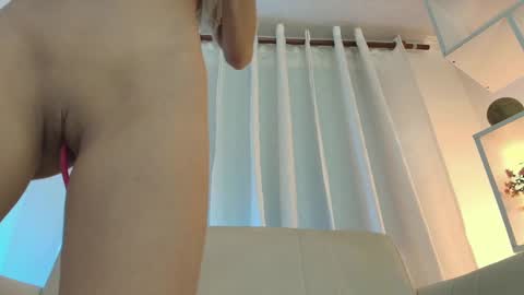 Snapshot of nezo_ chatting on 02-26-25, 12:14 Angie Instagram angie julianac add me online show from 02-26-25, 12:14