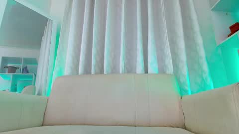 Snapshot of nezo_ chatting on 02-19-26, 06:09 Angie Instagram angie julianac add me online show from 02-19-26, 06:09