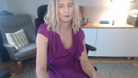 Alia Sparkles online show from 02-18-25, 08:05