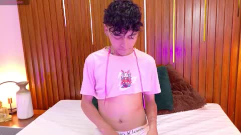 Nico  online show from 11-11-25, 12:05