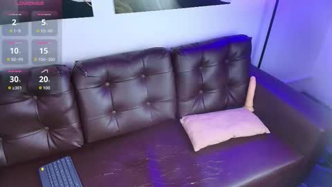 Snapshot of nia_blum chatting on 12-02-25, 03:34 Nia Blum online show from 12-02-25, 03:34
