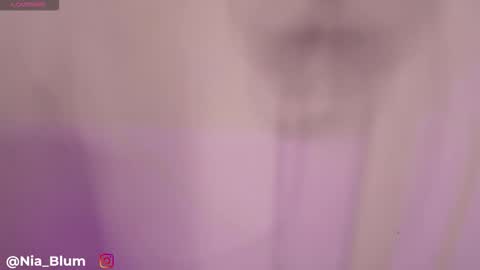 Snapshot of nia_blum chatting on 01-07-26, 01:13 Nia Blum online show from 01-07-26, 01:13