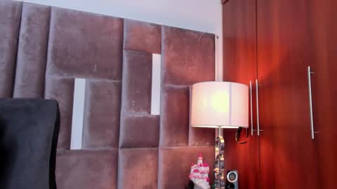 Nia online show from 02-14-26, 03:09