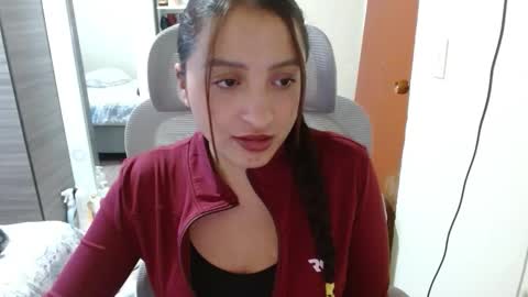Snapshot of nia_cop chatting on 01-07-26, 09:50 Dani online show from 01-07-26, 09:50