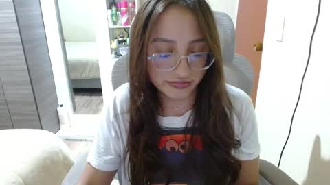 Snapshot of nia_cop chatting on 04-23-26, 11:40 Dani online show from 04-23-26, 11:40