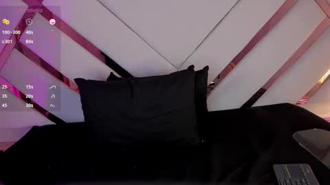 Snapshot of nia_crawford_ chatting on 02-06-26, 05:01 Nia online show from 02-06-26, 05:01