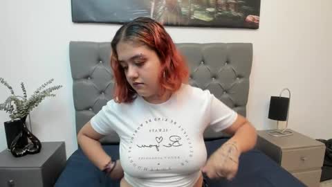 Estefani  online show from 03-05-25, 04:13