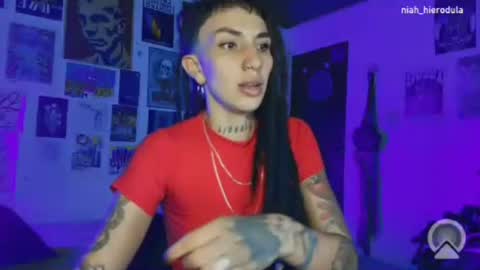 Snapshot of niahhierodula chatting on 06-24-26, 11:26 niah online show from 06-24-26, 11:26
