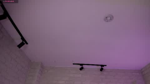 Snapshot of niaholland chatting on 06-29-26, 07:58 SQUIRTER DOLL online show from 06-29-26, 07:58