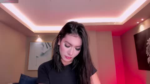 Snapshot of niasalvatore chatting on 11-29-25, 05:16 Call me Nia online show from 11-29-25, 05:16